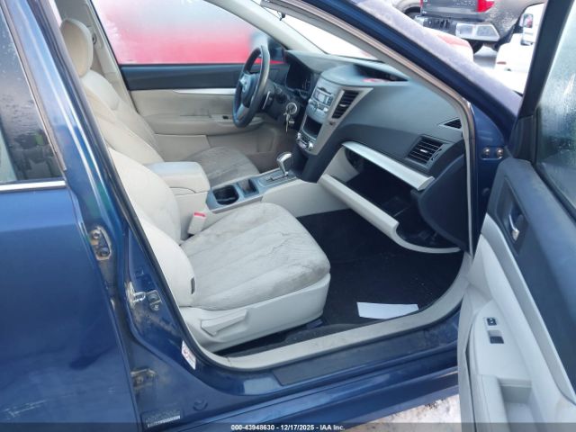 Subaru Legacy 2.5i Image 8