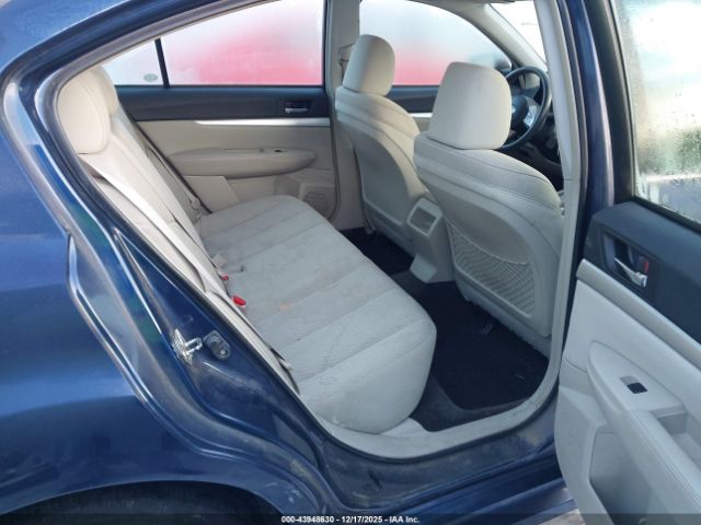 Subaru Legacy 2.5i Image 6