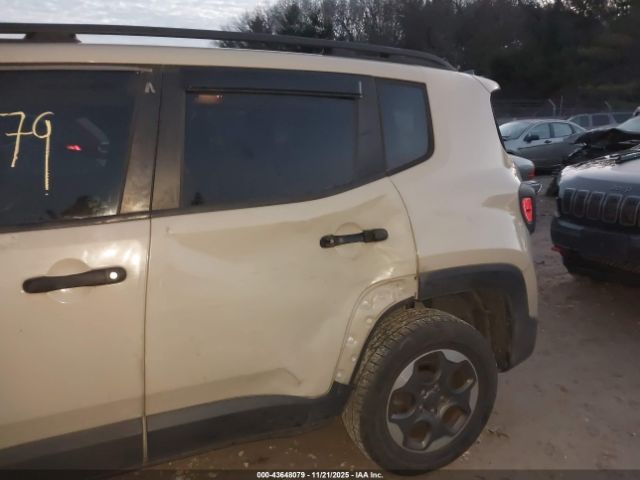 Jeep Renegade Sport Image 17