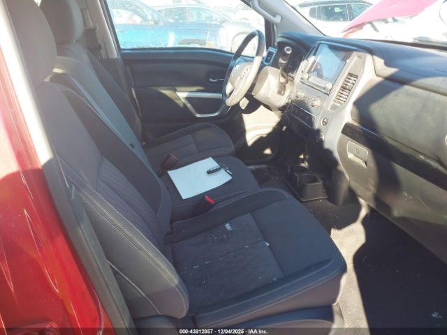 Nissan Titan Sv 4x4 Image 10