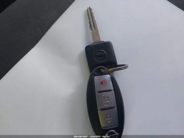 Nissan Titan Sv 4x4 Image 14