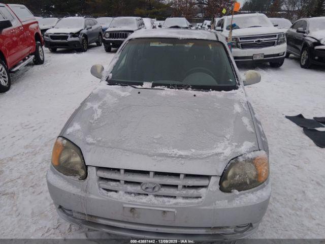 Hyundai ACCENT Gl Image 12