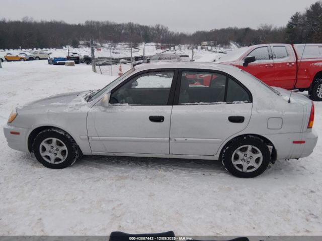 Hyundai ACCENT Gl Image 10