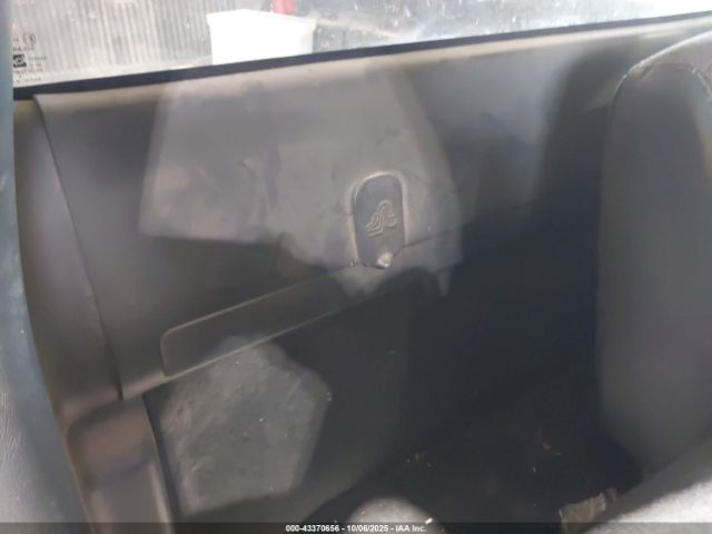 Chevrolet Silverado 2500 Image 7