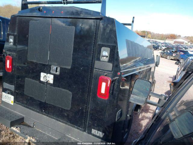 Chevrolet Express Work Van Image 9