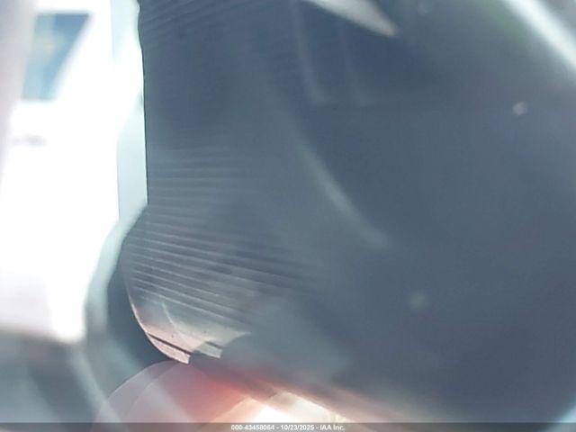 Chevrolet Express Work Van Image 6