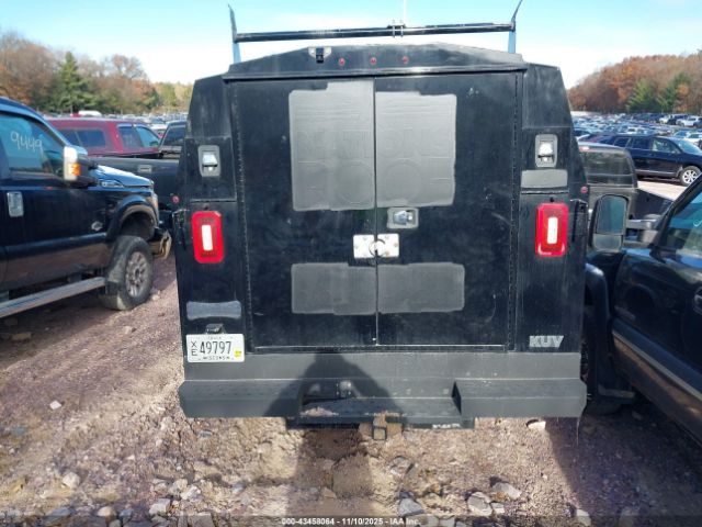 Chevrolet Express Work Van Image 4