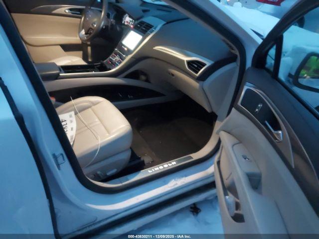 Lincoln MKZ Standard Image 7