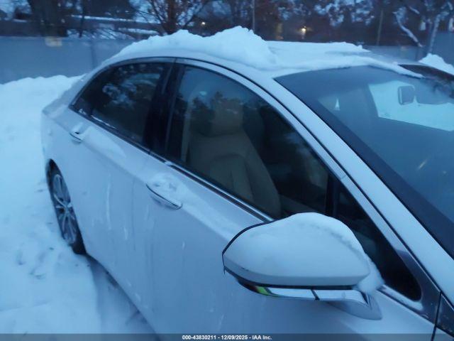 Lincoln MKZ Standard Image 14