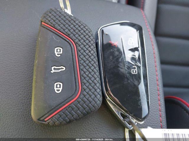 Volkswagen Golf 2.0t Autobahn Image 13