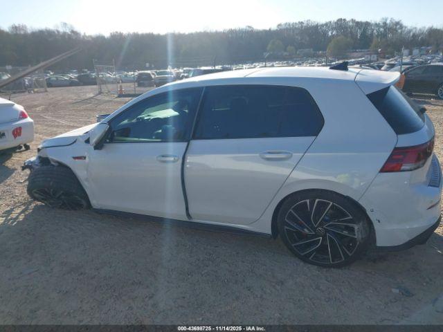 Volkswagen Golf 2.0t Autobahn Image 3