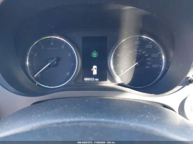 Mitsubishi Outlander Image 7