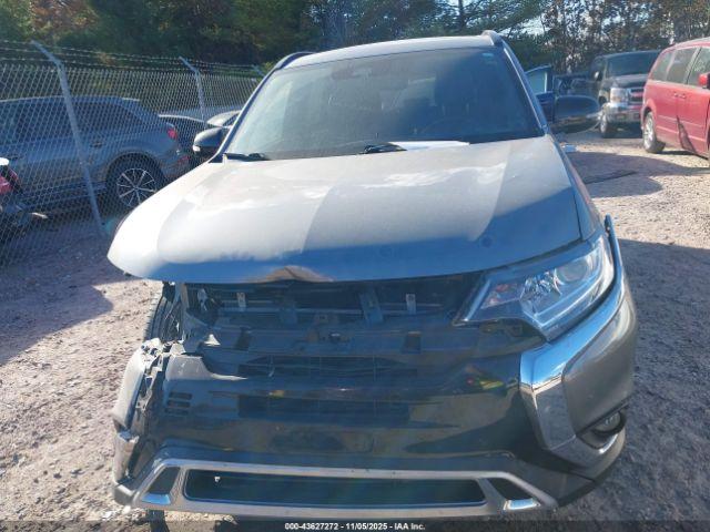 Mitsubishi Outlander Image 12