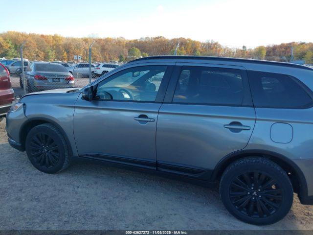 Mitsubishi Outlander Image 10