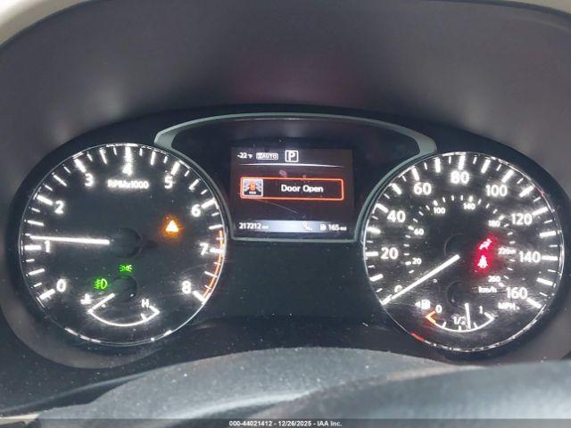 Nissan Pathfinder Sl Image 2