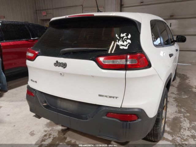 Jeep Cherokee Sport Image 9