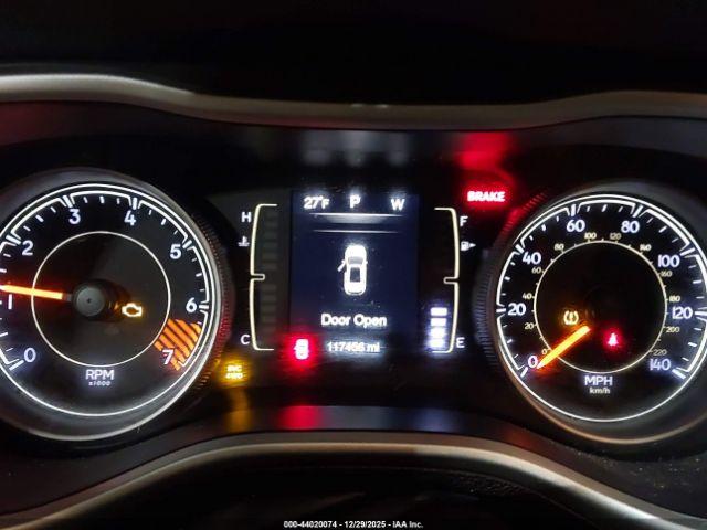 Jeep Cherokee Sport Image 6