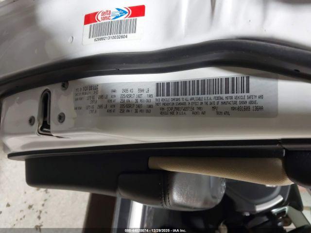 Jeep Cherokee Sport Image 8