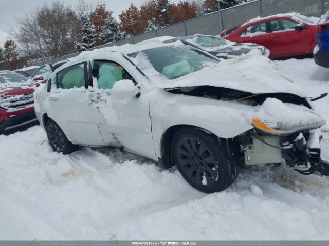Chrysler 200 Lx Image 1