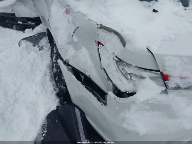 Chrysler 200 Lx Image 17