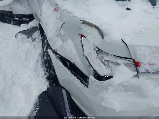 Chrysler 200 Lx Image 17