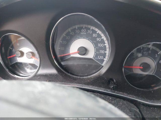 Chrysler 200 Lx Image 5