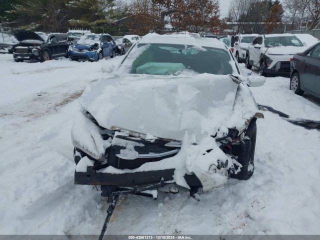 Chrysler 200 Lx Image 15