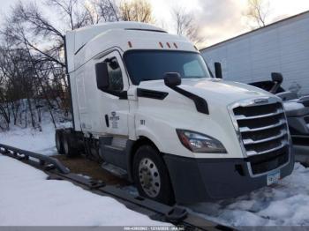  Salvage Freightliner New Cascadia 126