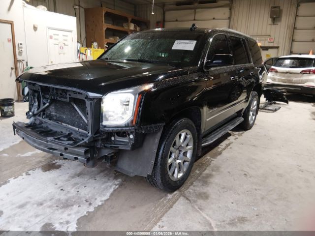 GMC Yukon Denali Image 8