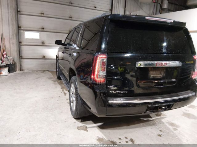 GMC Yukon Denali Image 9
