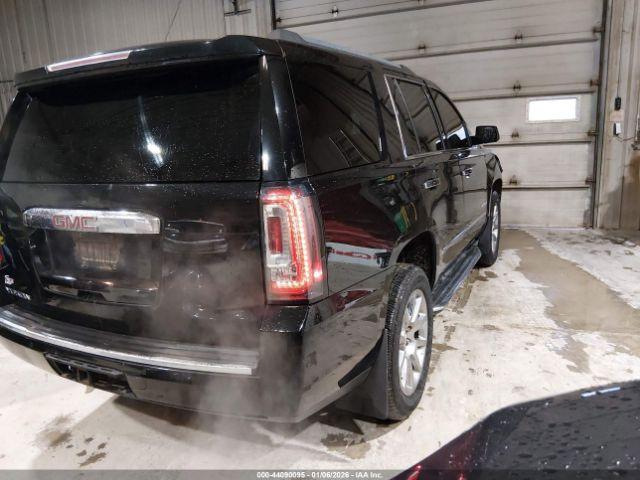 GMC Yukon Denali Image 14