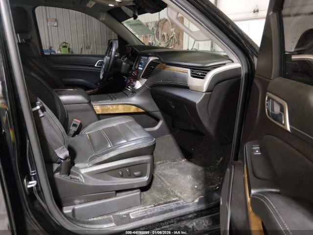 GMC Yukon Denali Image 10