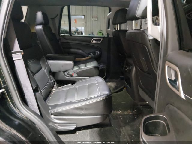 GMC Yukon Denali Image 3