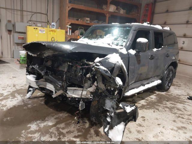 Toyota Land Cruiser Image 8