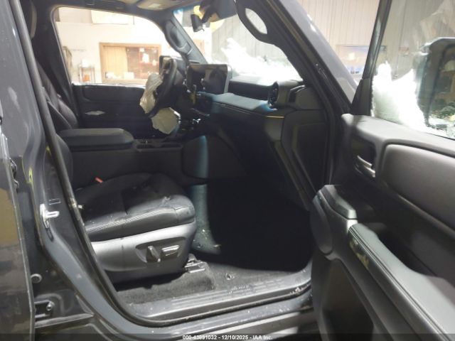 Toyota Land Cruiser Image 9