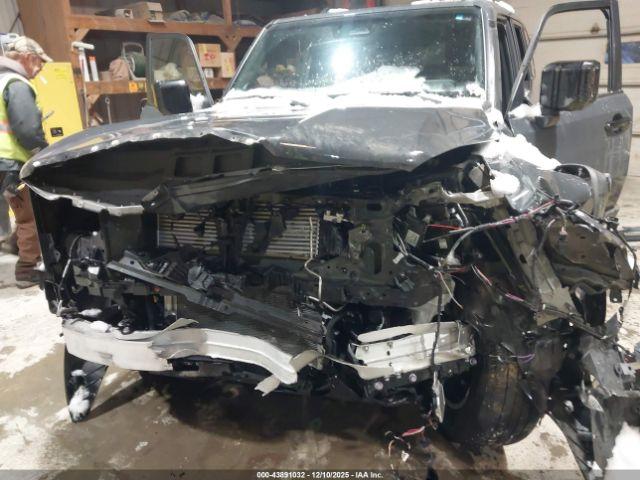 Toyota Land Cruiser Image 3