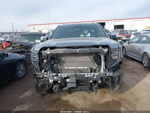 GMC Sierra 1500 4wd  Short Box Slt Image 2