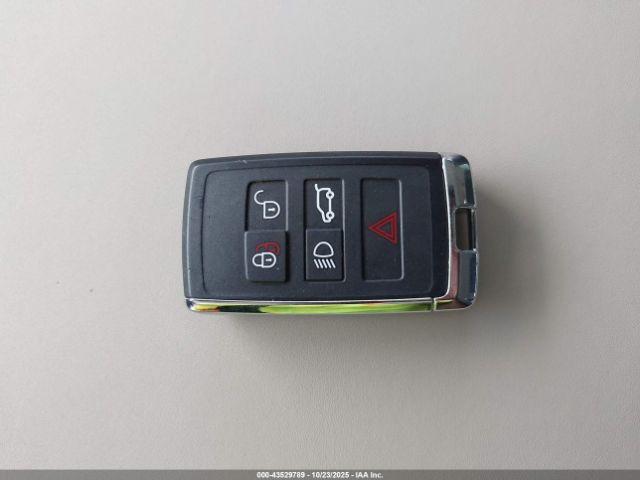 Land Rover Defender 130 P400 X-dynamic Se Image 6