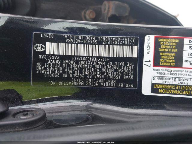 Toyota Avalon Xle Premium Image 8